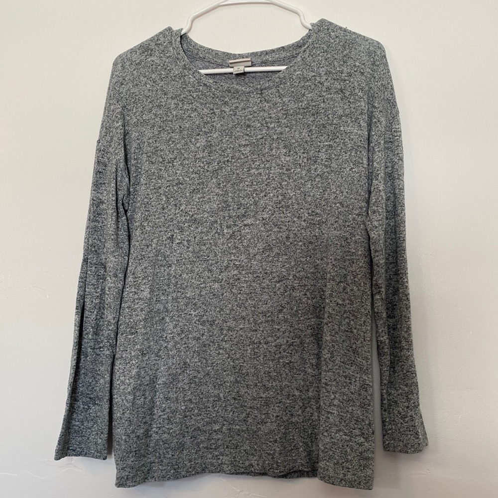 A New Day sweater. Size medium. Grey.